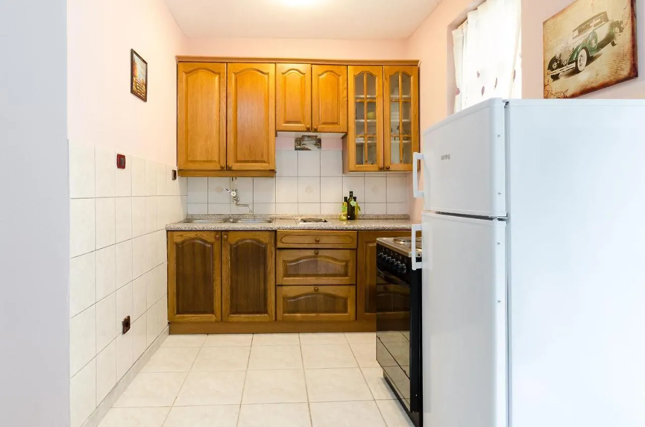 Apartments Drago Banjole